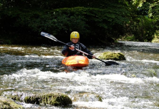  Aventuras en kayak en el río 